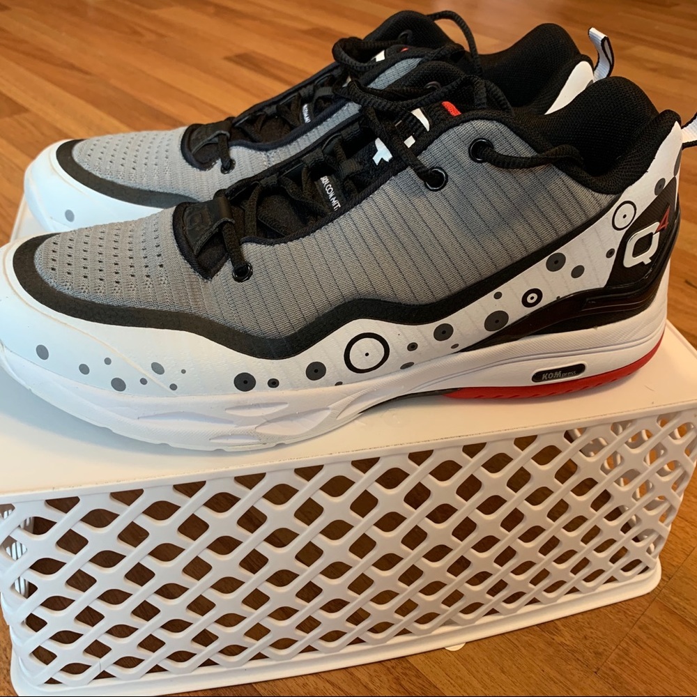 Q4 495-LO - Bright White - Men’s 10.5 - LIKE NEW